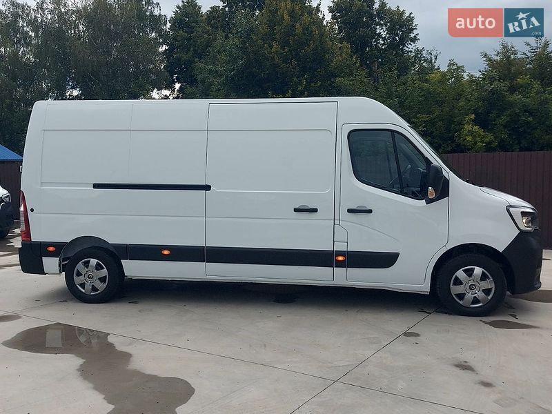 Грузовой фургон Renault Master 2022 в Млинове