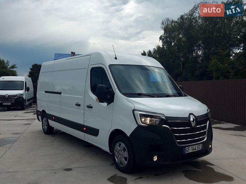 Грузовой фургон Renault Master 2022 в Млинове