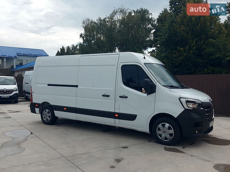 Грузовой фургон Renault Master 2022 в Млинове