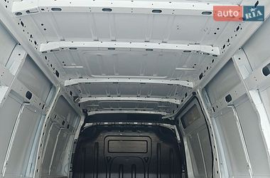 Грузовой фургон Renault Master 2022 в Млинове
