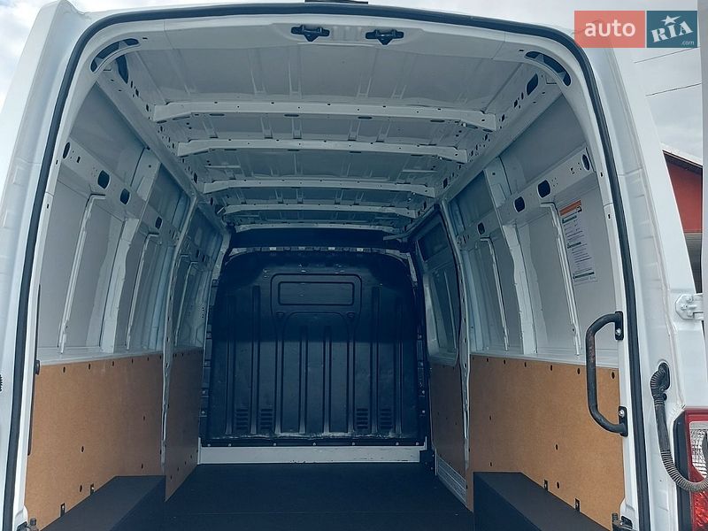 Грузовой фургон Renault Master 2022 в Млинове
