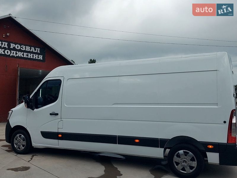 Грузовой фургон Renault Master 2022 в Млинове