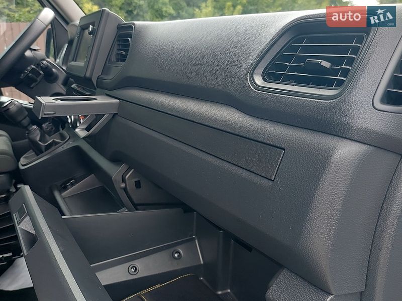 Грузовой фургон Renault Master 2022 в Млинове