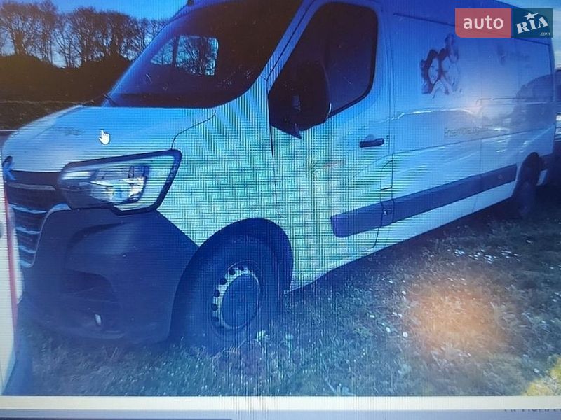 Грузовой фургон Renault Master 2022 в Млинове