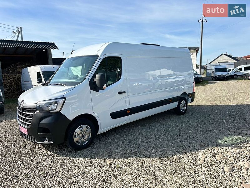 Грузовой фургон Renault Master 2022 в Хусте
