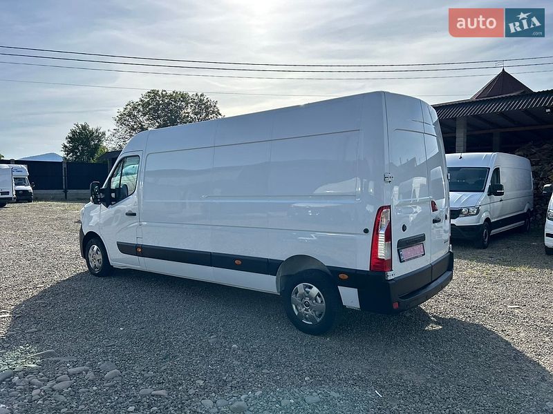 Грузовой фургон Renault Master 2022 в Хусте
