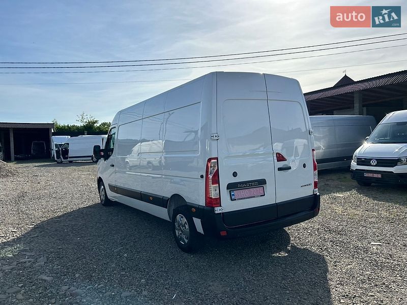 Грузовой фургон Renault Master 2022 в Хусте