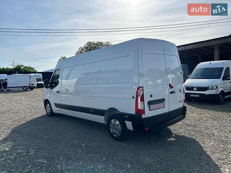 Грузовой фургон Renault Master 2022 в Хусте