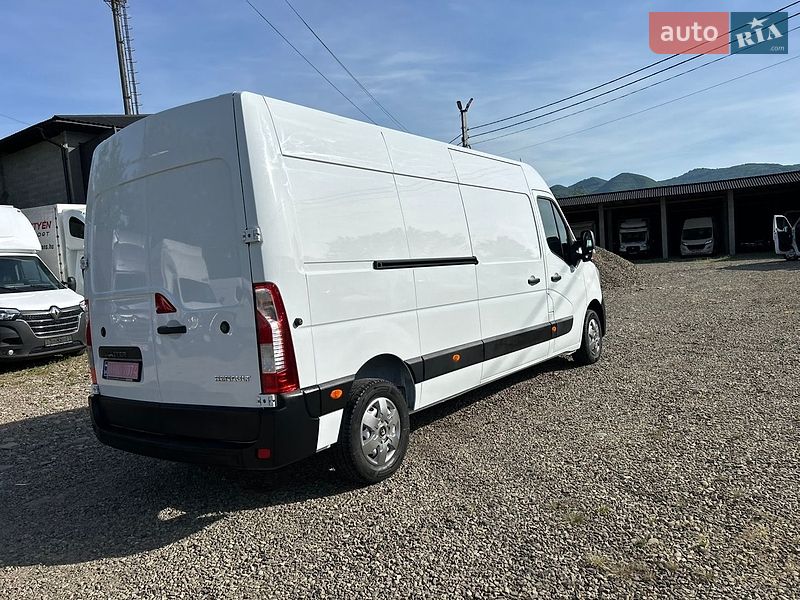 Грузовой фургон Renault Master 2022 в Хусте
