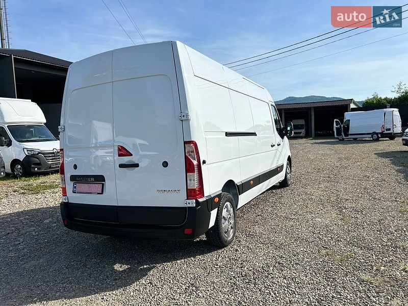 Грузовой фургон Renault Master 2022 в Хусте
