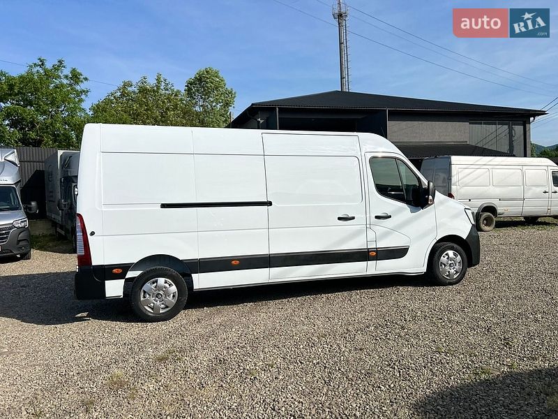 Грузовой фургон Renault Master 2022 в Хусте