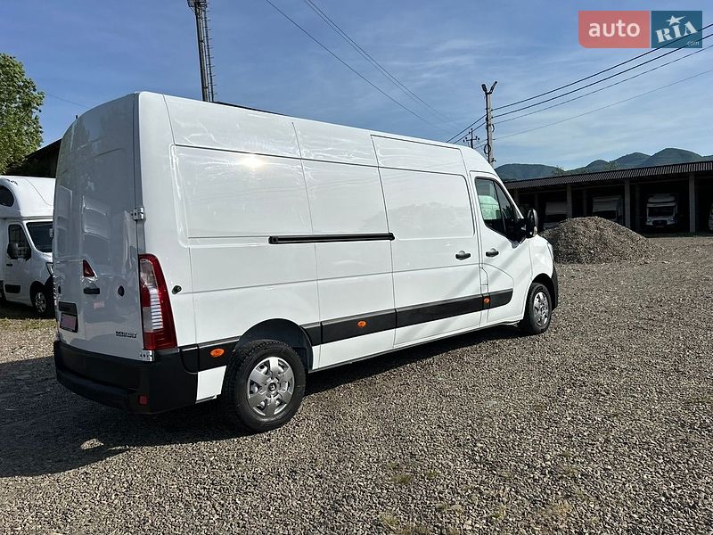 Грузовой фургон Renault Master 2022 в Хусте