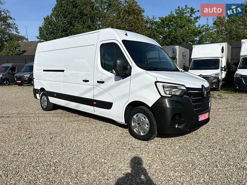 Грузовой фургон Renault Master 2022 в Хусте