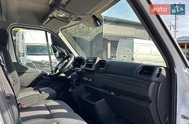 Грузовой фургон Renault Master 2022 в Хусте