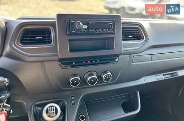 Грузовой фургон Renault Master 2022 в Хусте