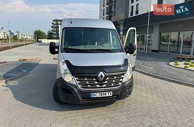 Вантажний фургон Renault Master 2017 в Новояворівську