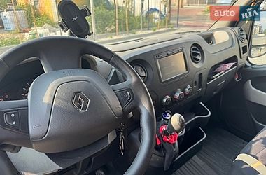 Вантажний фургон Renault Master 2017 в Новояворівську