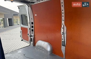 Вантажний фургон Renault Master 2017 в Новояворівську
