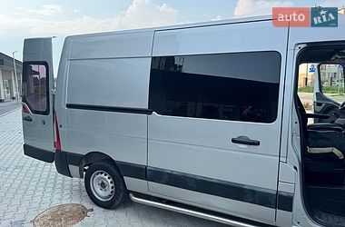 Вантажний фургон Renault Master 2017 в Новояворівську