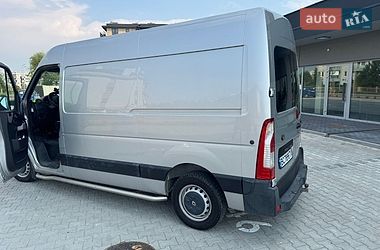 Вантажний фургон Renault Master 2017 в Новояворівську