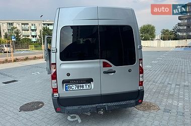 Вантажний фургон Renault Master 2017 в Новояворівську