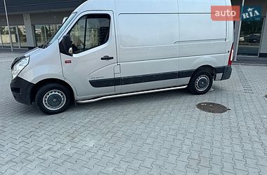 Вантажний фургон Renault Master 2017 в Новояворівську