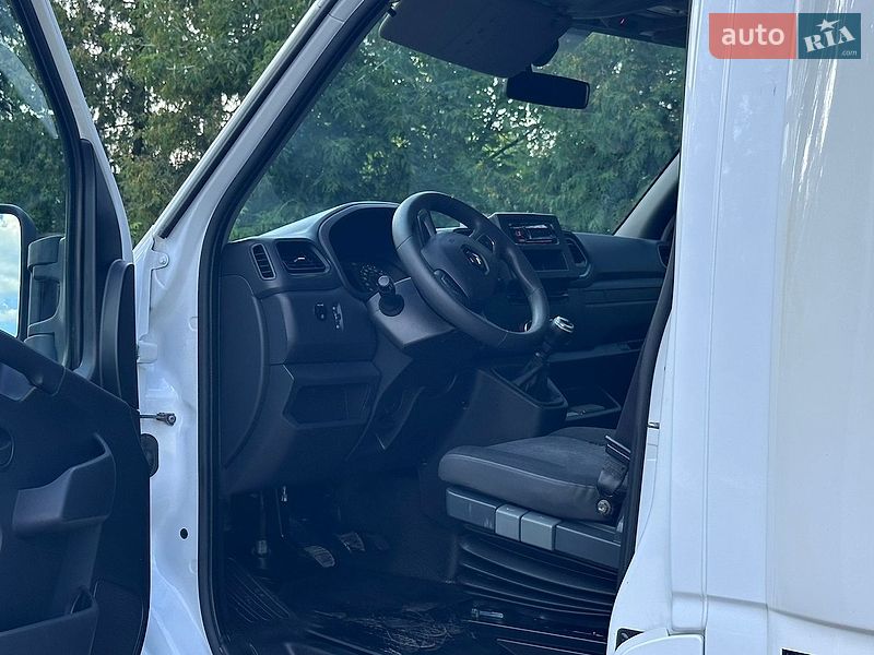 Эвакуатор Renault Master 2021 в Самборе
