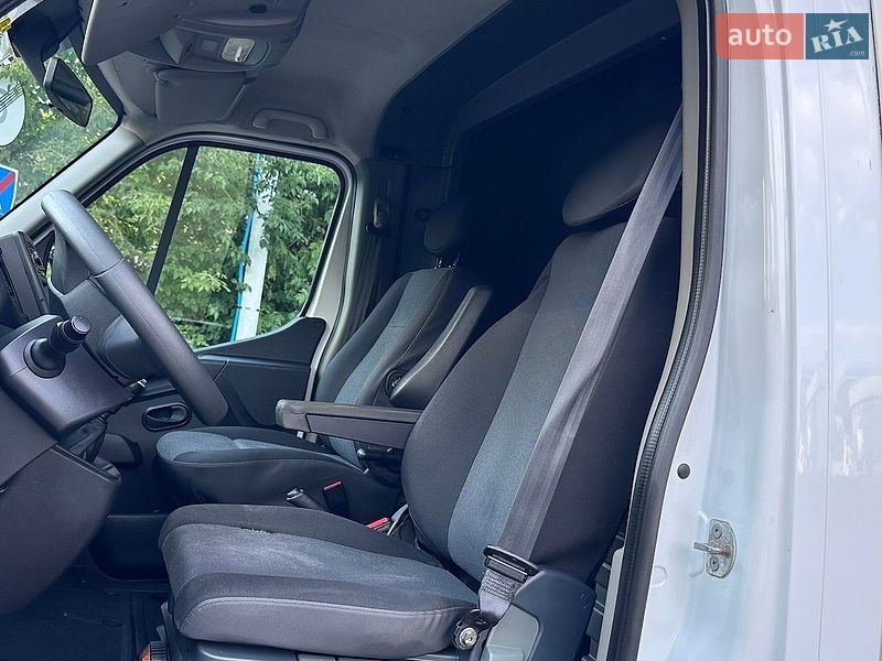Эвакуатор Renault Master 2021 в Самборе