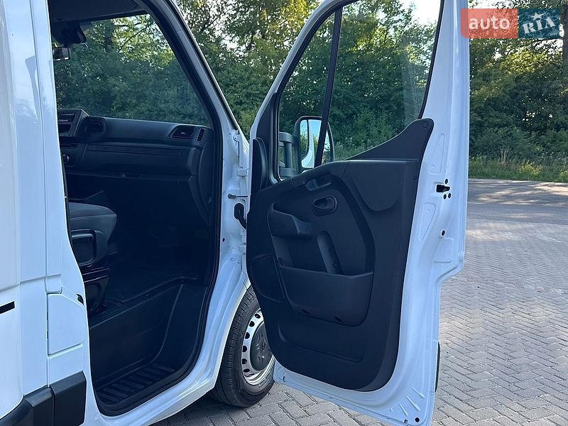 Эвакуатор Renault Master 2021 в Самборе