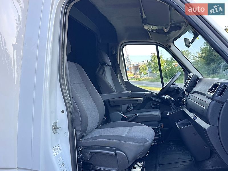 Эвакуатор Renault Master 2021 в Самборе
