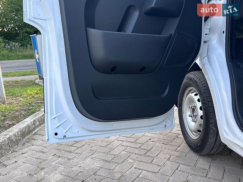 Эвакуатор Renault Master 2021 в Самборе