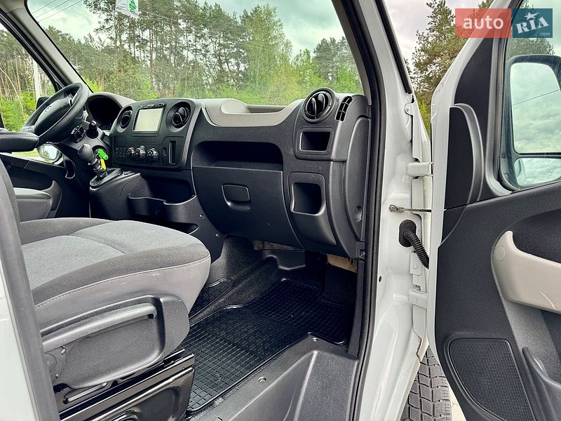 Мінівен Renault Master 2017 в Ковелі