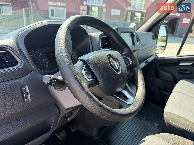 Грузовой фургон Renault Master 2022 в Дубно