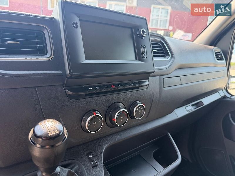 Грузовой фургон Renault Master 2022 в Дубно