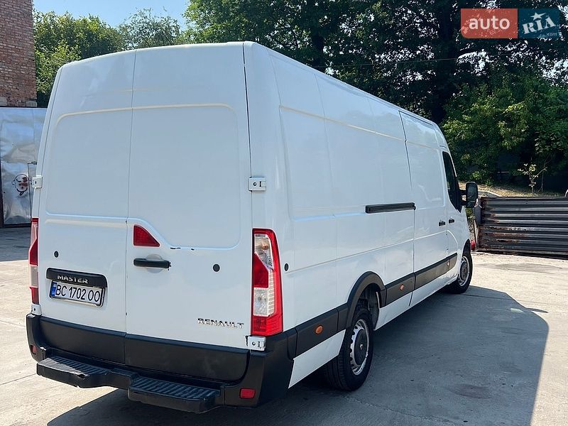 Вантажний фургон Renault Master 2015 в Жовкві