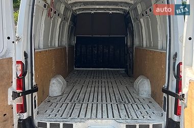 Вантажний фургон Renault Master 2015 в Жовкві