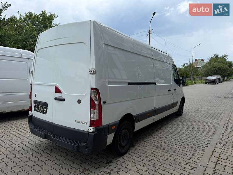 Вантажний фургон Renault Master 2017 в Жовкві