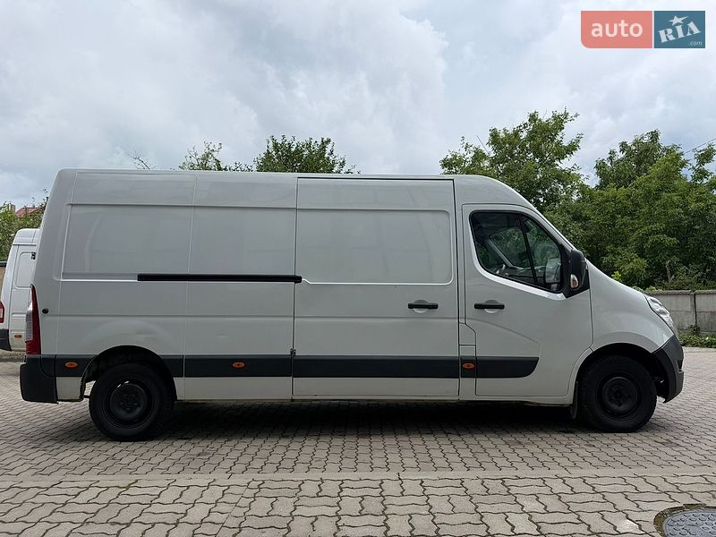 Вантажний фургон Renault Master 2017 в Жовкві