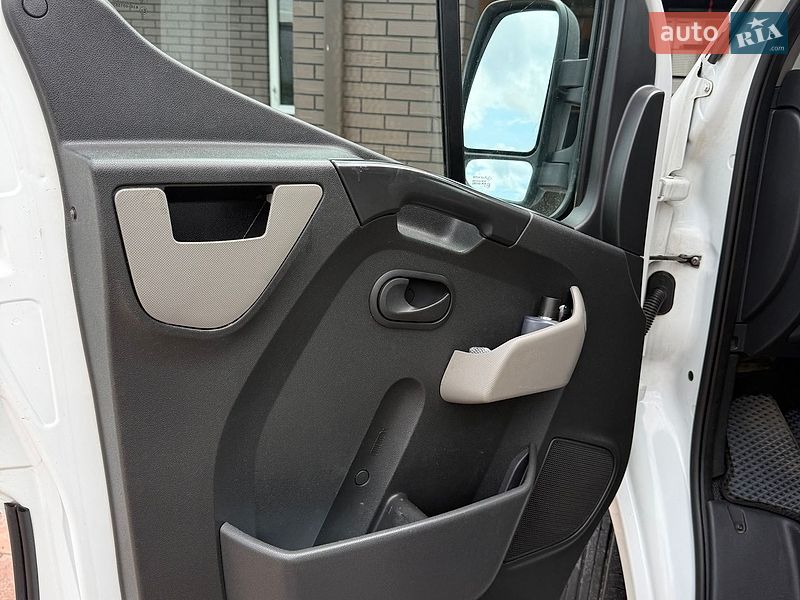 Мікровен Renault Master 2015 в Ратному