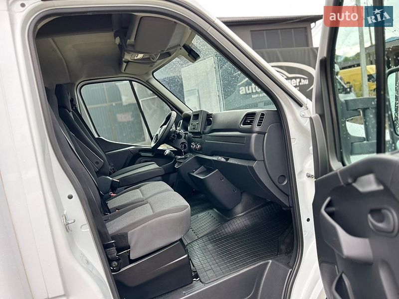 Тентований Renault Master 2022 в Хусті