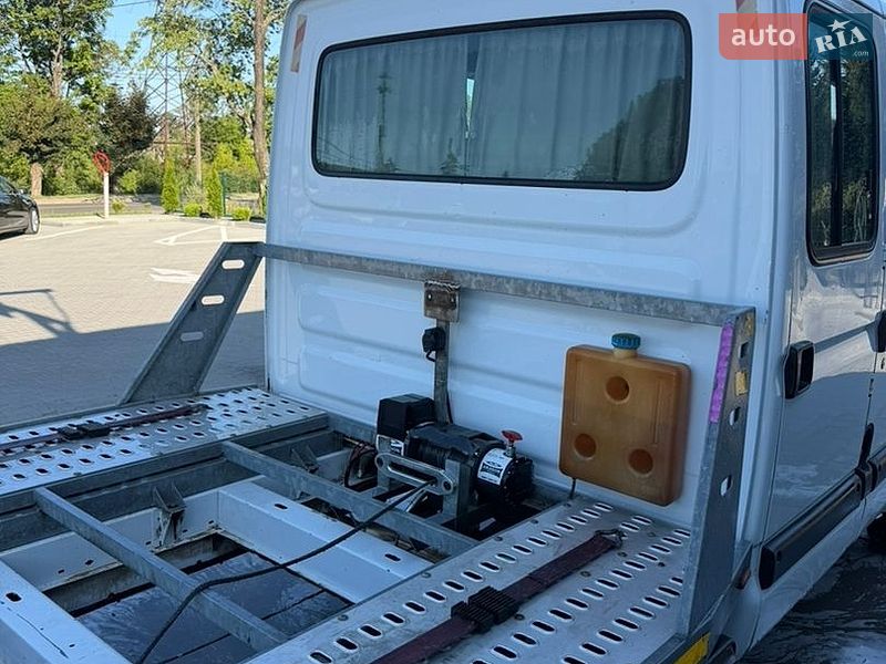 Автовоз Renault Master 2005 в Старому Самборі