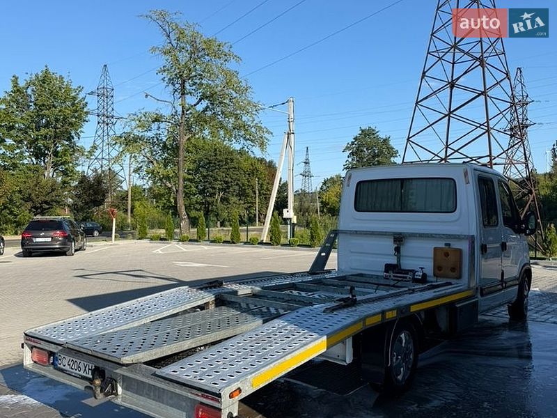 Автовоз Renault Master 2005 в Старому Самборі