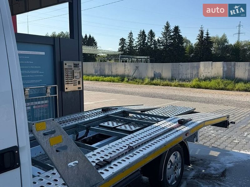 Автовоз Renault Master 2005 в Старому Самборі