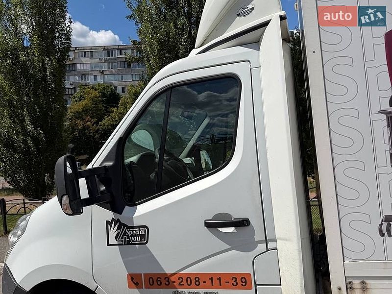 Грузовой фургон Renault Master 2016 в Киеве