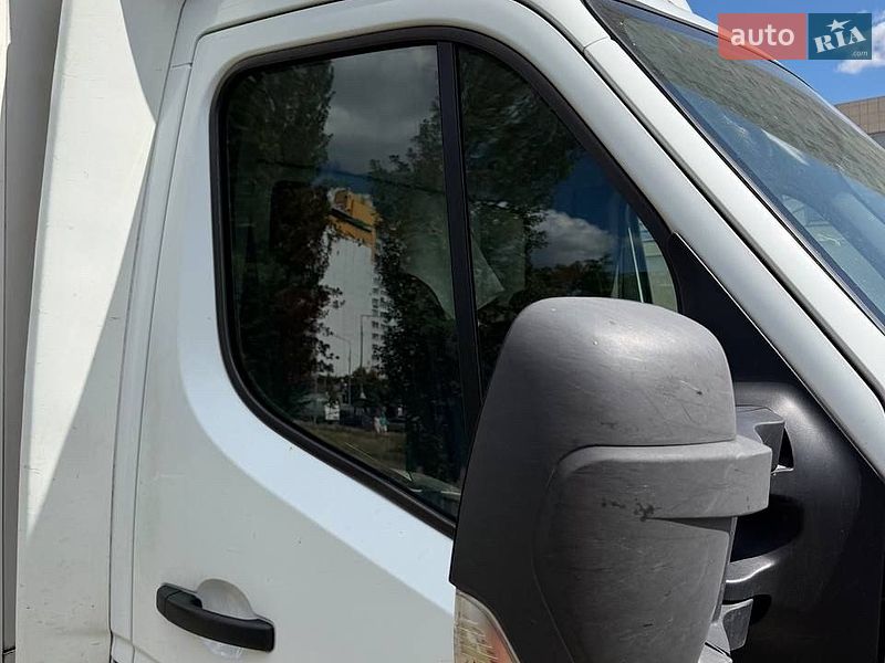 Грузовой фургон Renault Master 2016 в Киеве