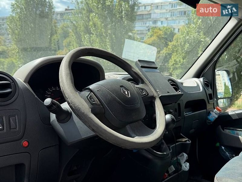 Грузовой фургон Renault Master 2016 в Киеве