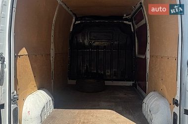 Вантажний фургон Renault Master 2016 в Києві