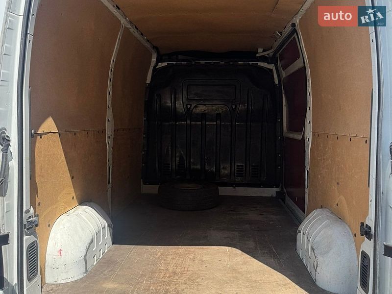 Вантажний фургон Renault Master 2016 в Києві