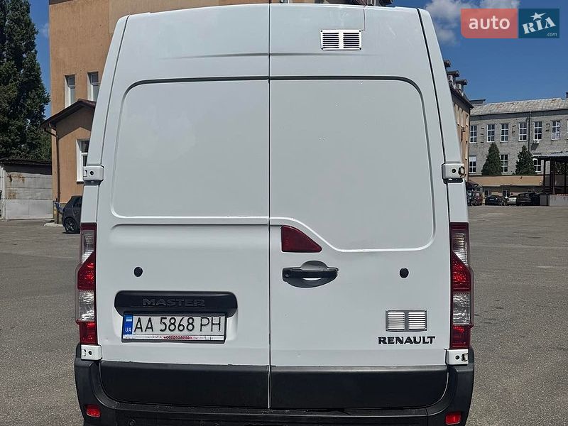 Вантажний фургон Renault Master 2016 в Києві