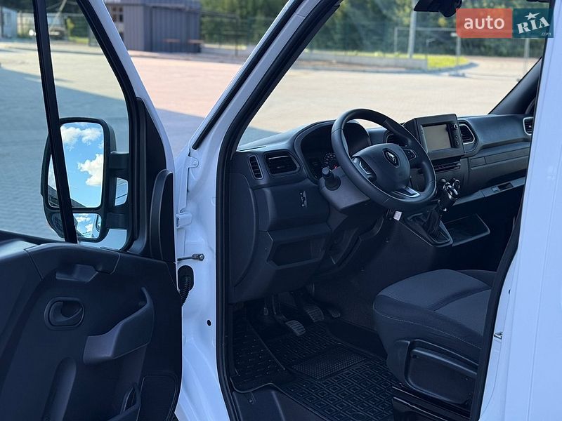Вантажний фургон Renault Master 2020 в Дубні